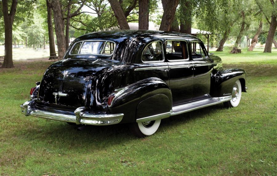  Cadillac Series 75 Fleetwood 7-Passenger Limousine 1948 года  (фото 2 из 2)